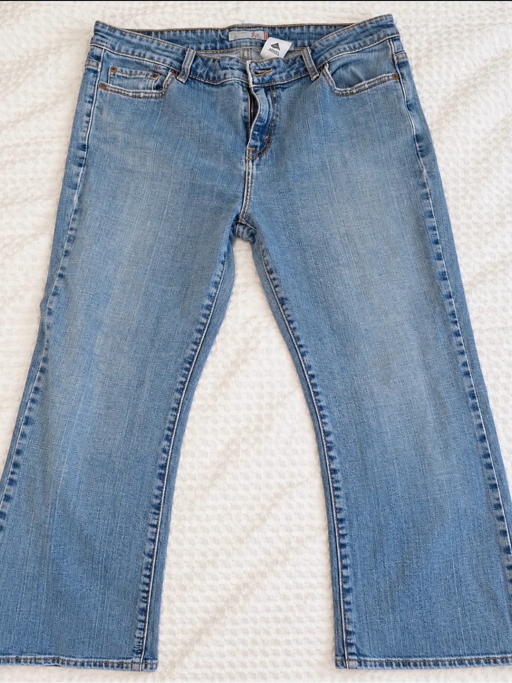 Light Blue Womenās Denim Jeans - Classic Bootcut Fit